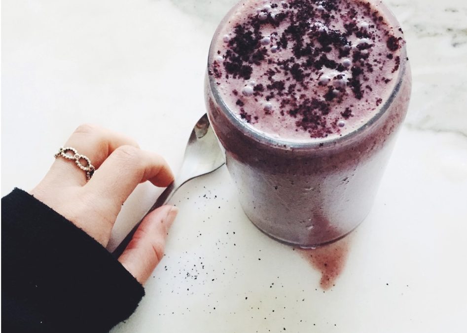 Acai & Banana Pribiotic Smoothie + Super Energy Balls